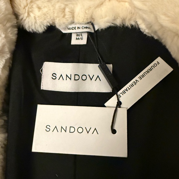 SANDOVA FUR VEST - Picture 2 of 3